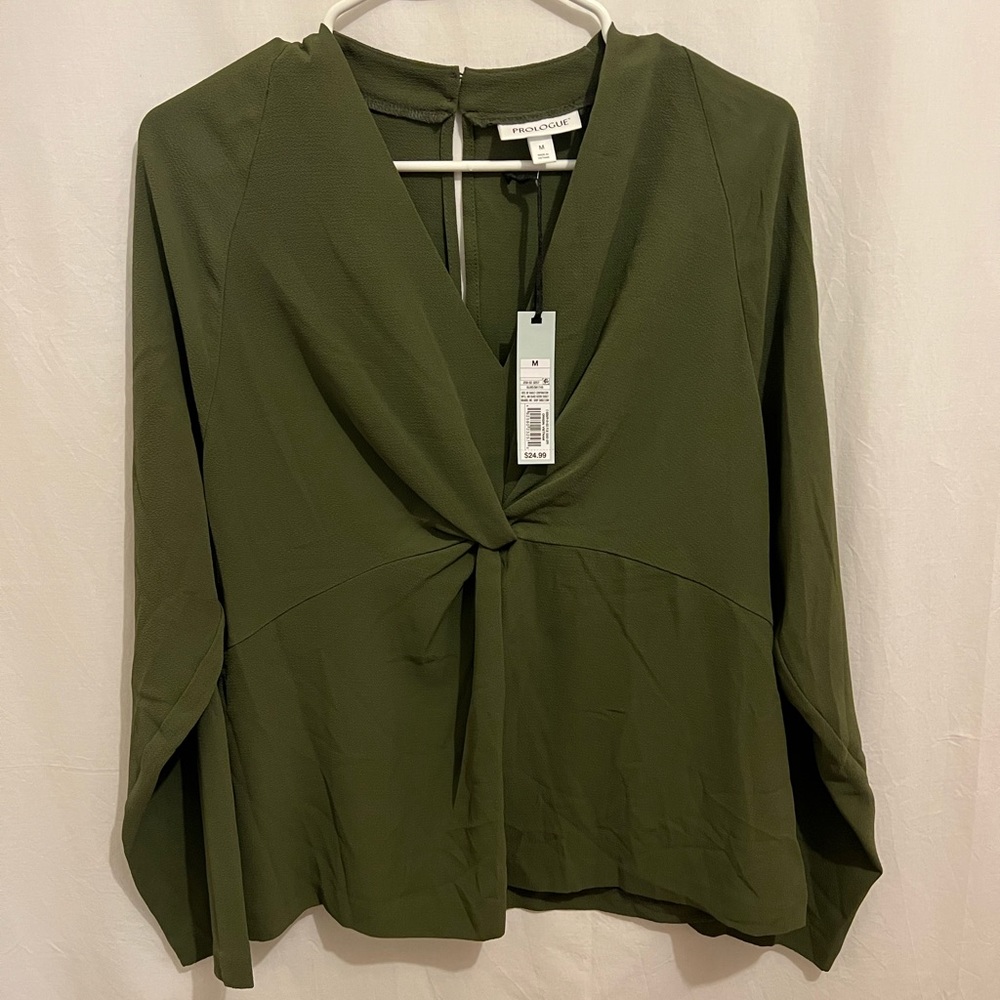 Prologue size medium color is olive.